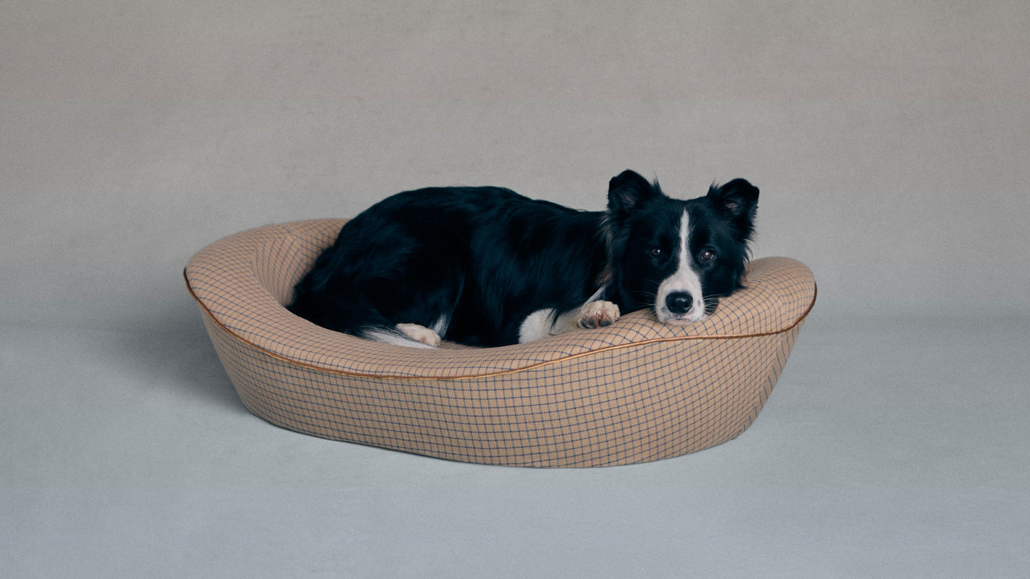 Timeless Dog Bed in Tawny Ledger